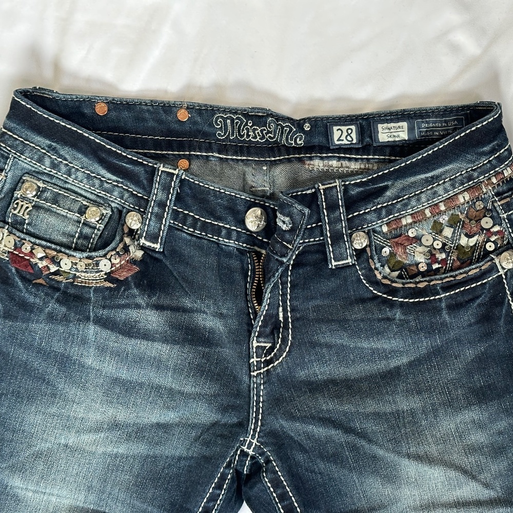 Miss Me Signature Skinny Jeans Size 28.